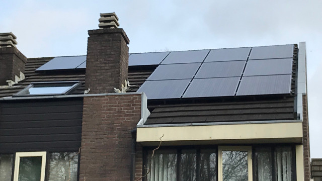 12 DMEGC dubbelglas panelen op de Karos te Hoorn